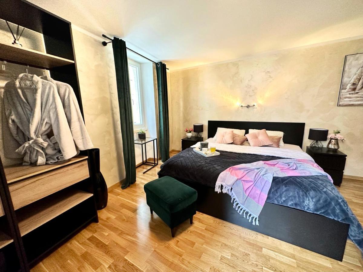 Romeo Apartments Rovigno Buitenkant foto
