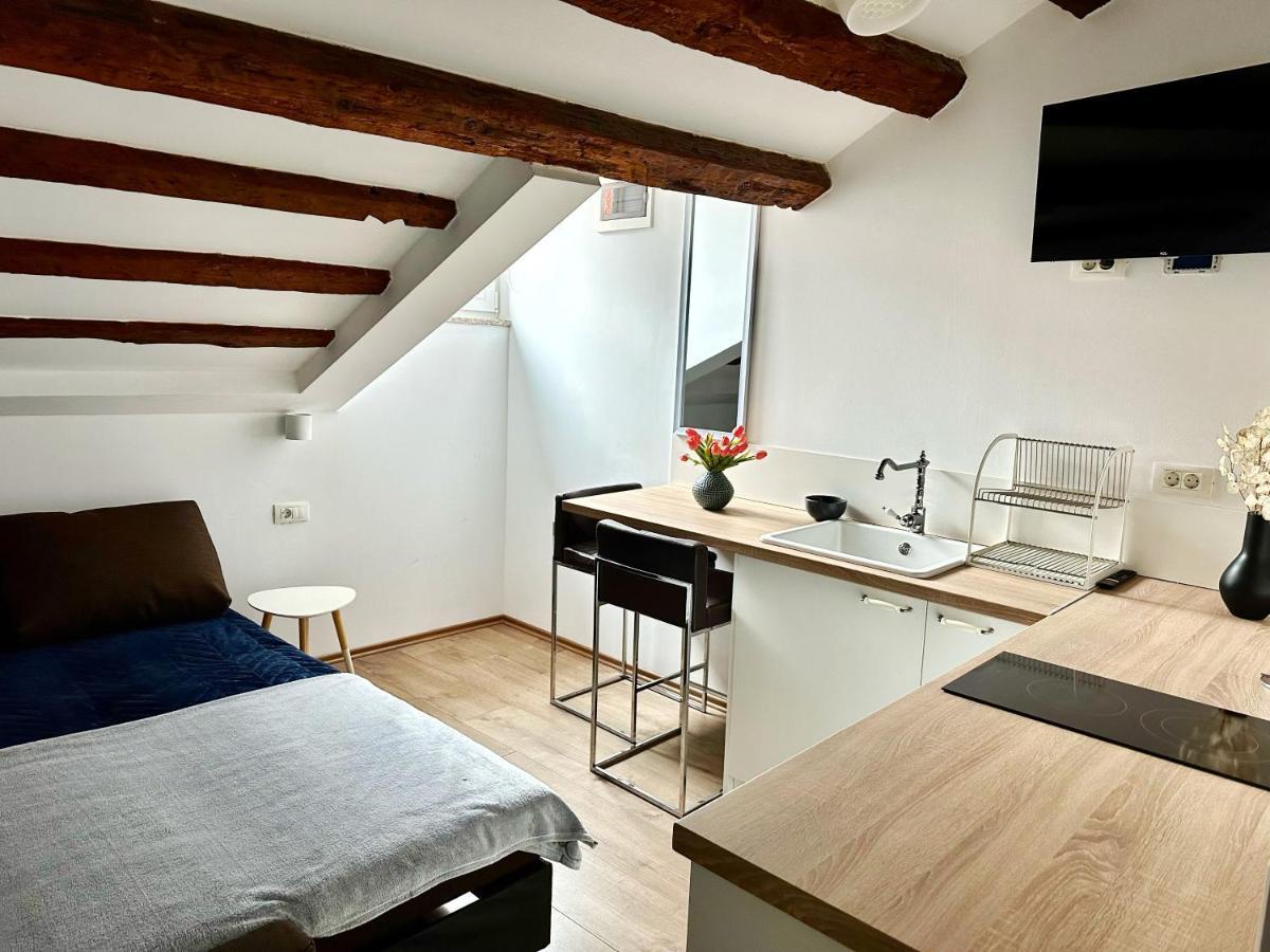 Romeo Apartments Rovigno Buitenkant foto
