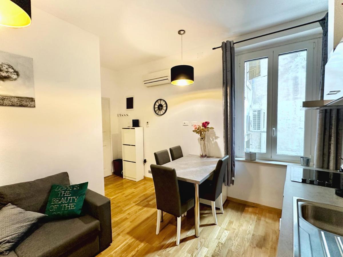 Romeo Apartments Rovigno Buitenkant foto