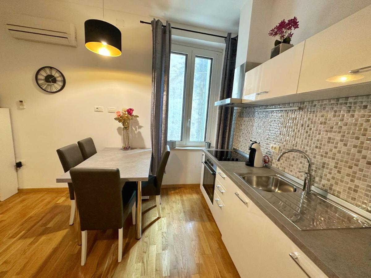 Romeo Apartments Rovigno Buitenkant foto